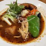 イエローカンパニー(スープカレー/恵比寿)<br>繊細で滋味深い野菜たっぷりのチキン&ベジタブル