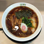 SEIROUラーメン(神田/ラーメン)<br>濃厚な味わいの生姜醤油らーめん