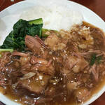 愛群(中国料理/関内)<br>上品な味わいのトロトロ牛バラ肉御飯