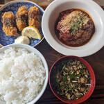 酒嚢飯袋(居酒屋/目黒)<br>味噌トマト煮ハンバーグが秀逸な昼定食