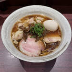 らぁ麺 花筏(ラーメン/亀戸)<br>ハイクオリティな特製らぁ麺 醤油